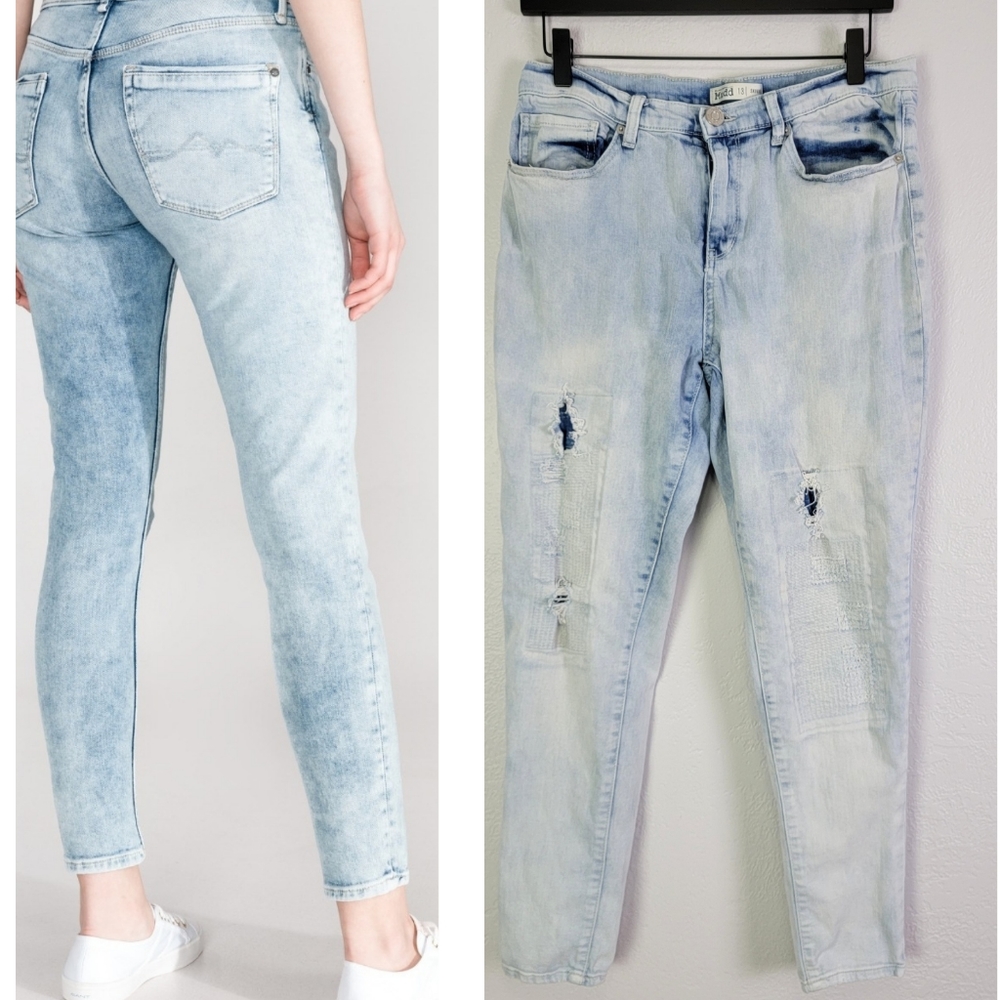 Mudd Distressed Light Acid Wash Skinny Jeans Size 13×30